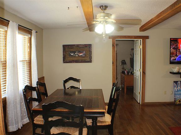 5th image of 104 Margaret Dr