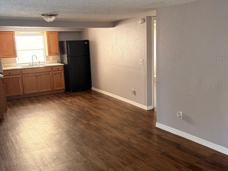 224 C St #D — Photo 1