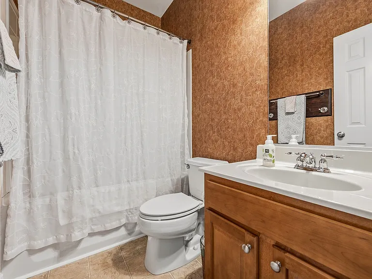 3809 Stoneybrook Dr — Photo 16