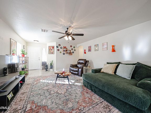 5th image of 13272 W CARIBBEAN Lane