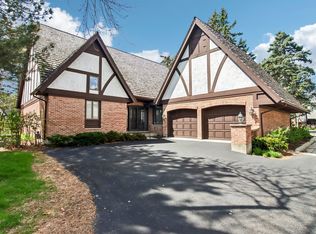 985 Coventry Ln, Highland Park, IL 60035