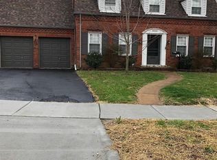 8000 Glen Echo Dr, Saint Louis, MO 63121