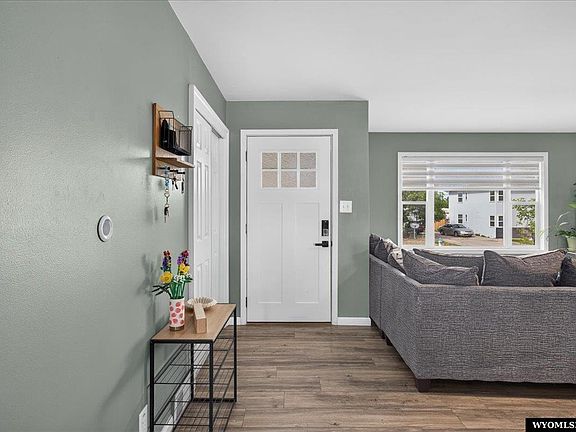 4th image of 1905 Hyview Dr