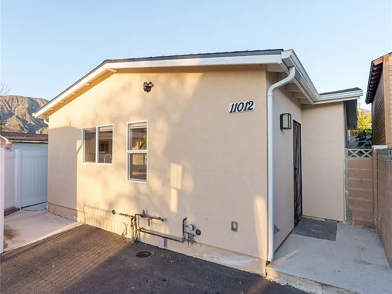 11012 Quill Ave — Photo 13