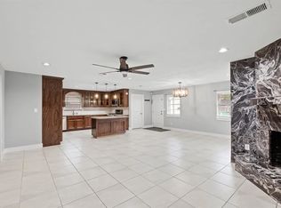 207 Parliament Dr, Houston, TX 77034