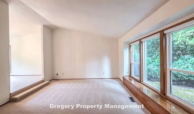 16316 NE 46th Ct — Photo 7