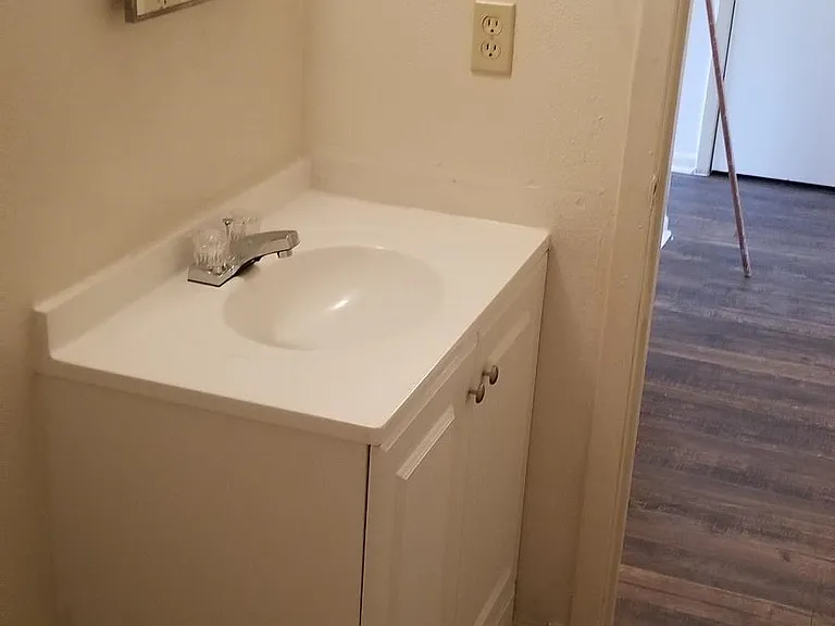 110 S Avenue M — Photo 29