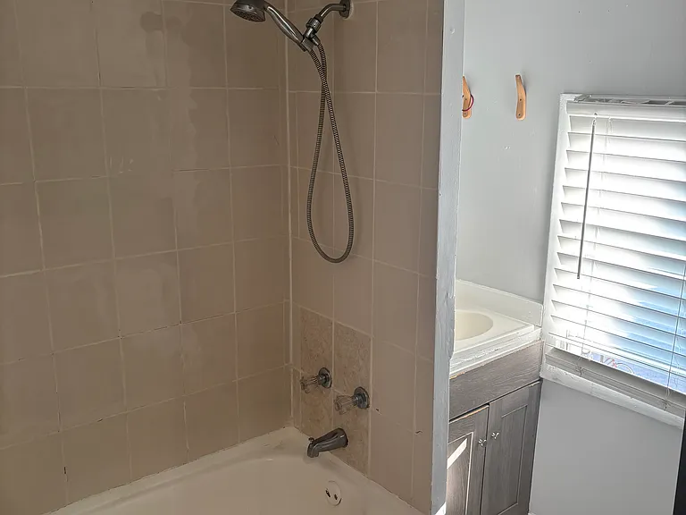 2315 N Washtenaw Ave #2 — Photo 7