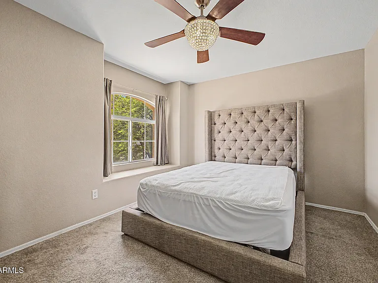 4518 E Rowel Rd — Photo 25