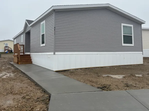 9411 River Oak Dr, Fenton, MI 48430