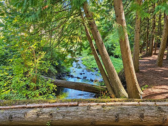 2nd image of 683 Haller Creek Rd