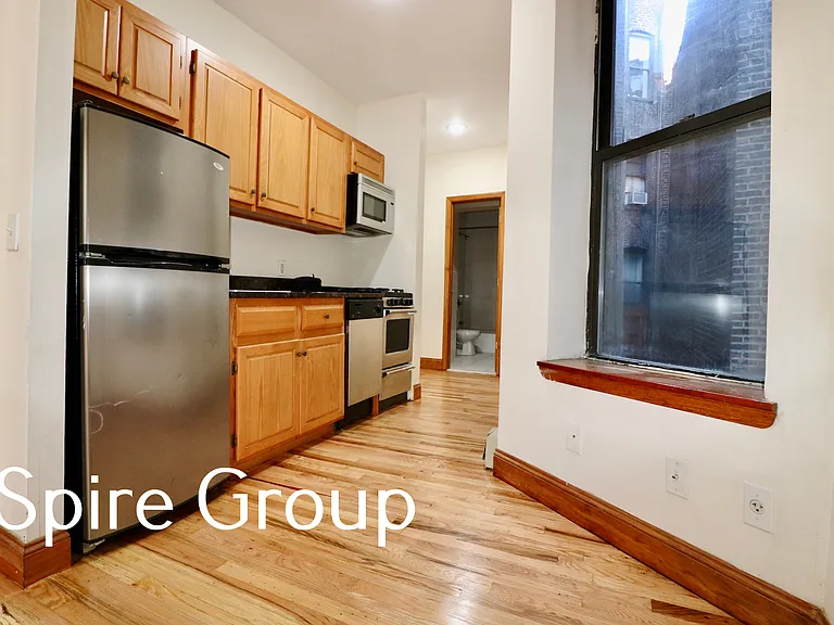 814 10th Ave #4C — Photo 1