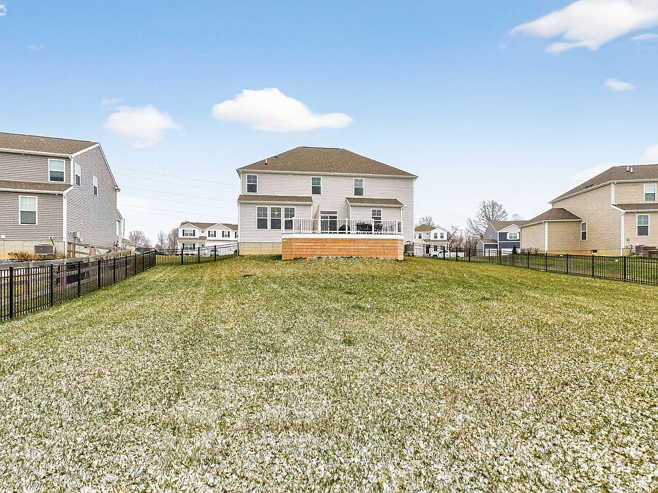 1st image of 535 Brayshaw Dr