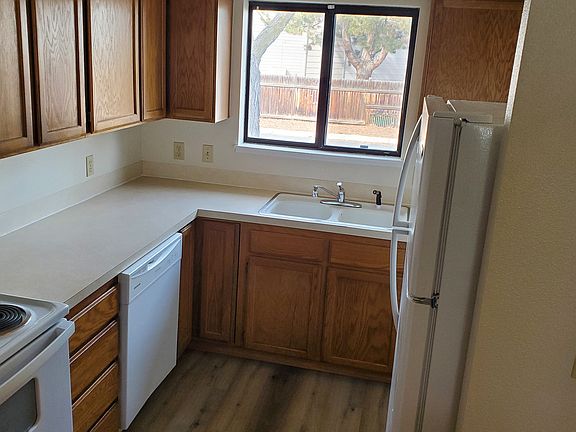 5th image of 1423 N Hartman St