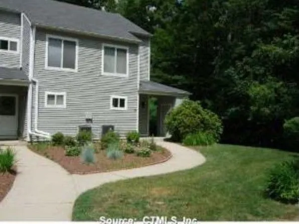 6 Gillette Ct, Simsbury, CT 06070