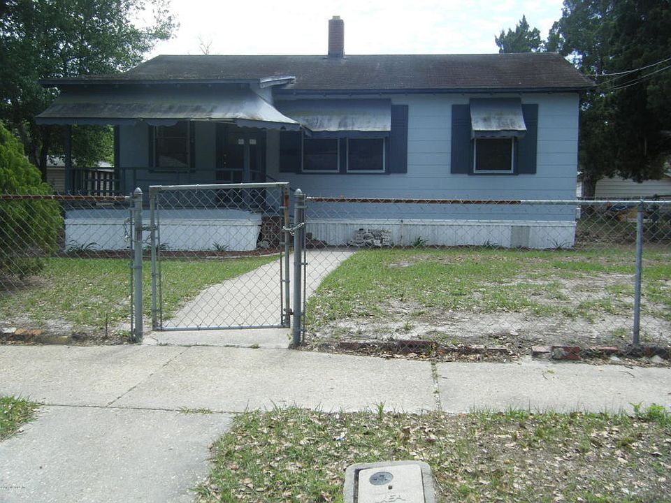 1st image of 276 E 25th St