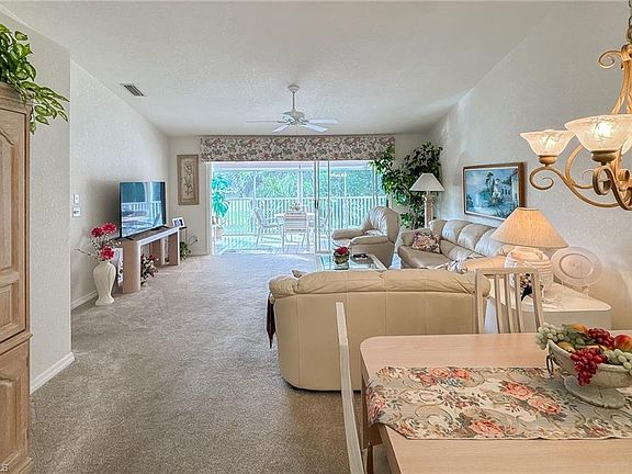 4th image of 888 Woodshire LN #L8