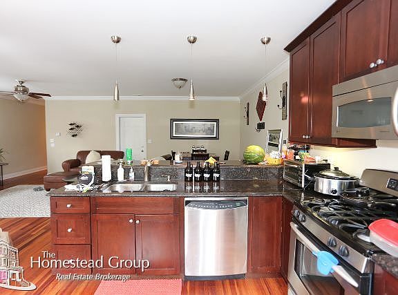 4th image of 3343 N Southport Ave #201FRONT
