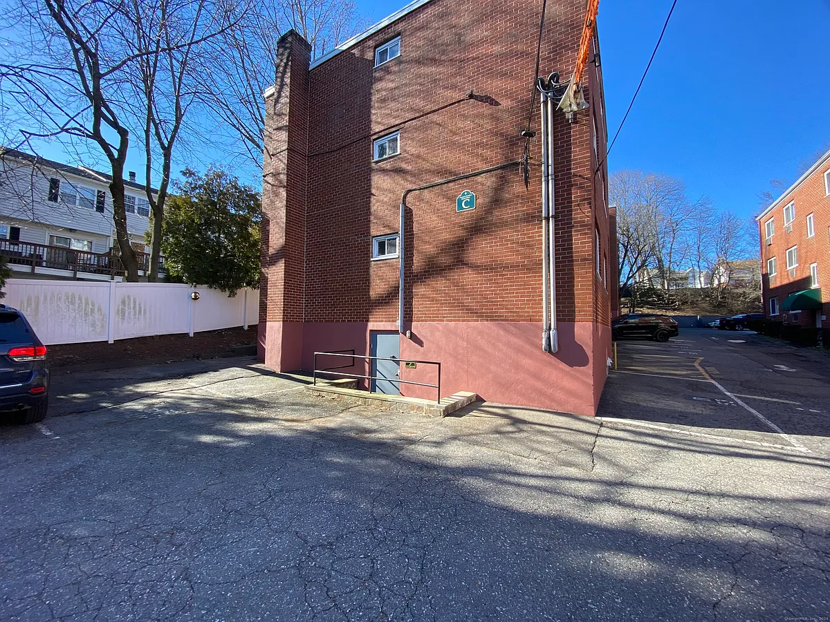 Building Photo - 18 Prospect Ave #C8