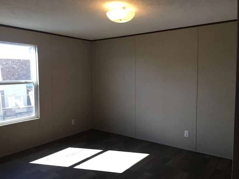 2149 Hermosa Dr — Photo 10