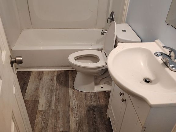 3rd image of 3007 Boone St