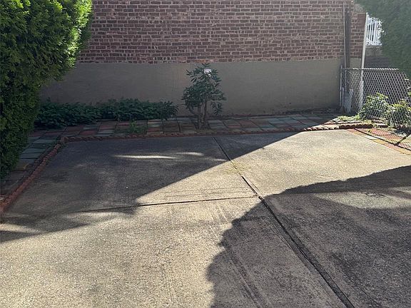 3rd image of 48-35 92nd Street