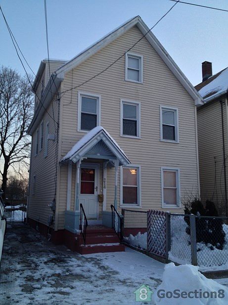 1st image of 214 Rosette St