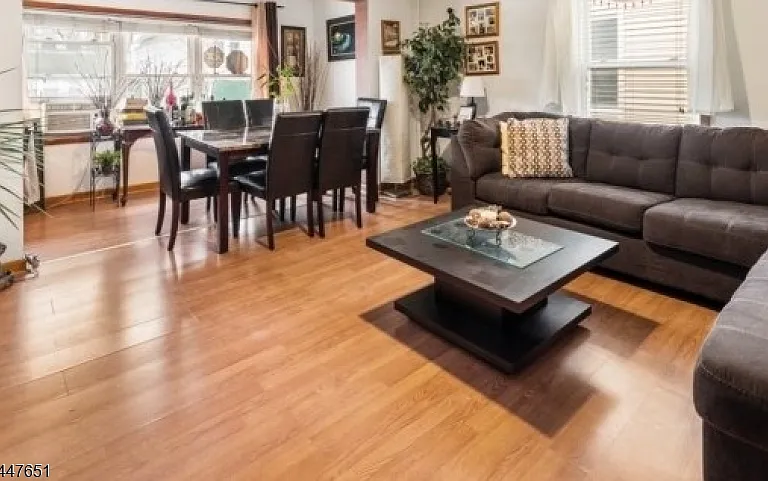 526 Jackson Ave #1 — Photo 3