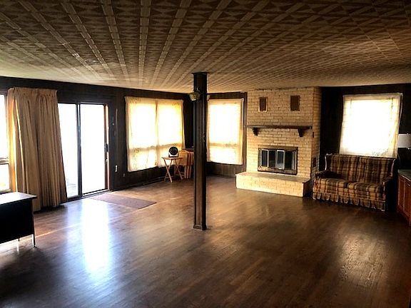 4th image of 1629 E Touhy Ave