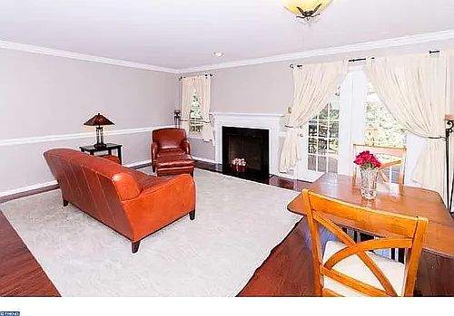5th image of 137 Discovery Ct