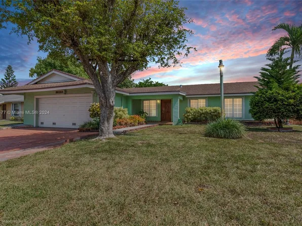 13267 SW 43rd Ln, Miami, FL 33175