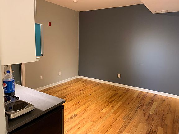 5th image of 531 N Budd St #12B