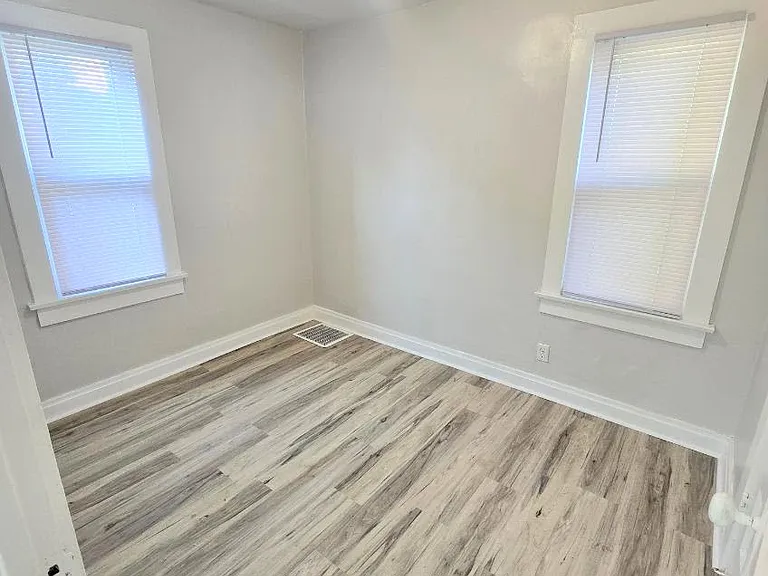 1822 Tecumseh St #1 — Photo 4