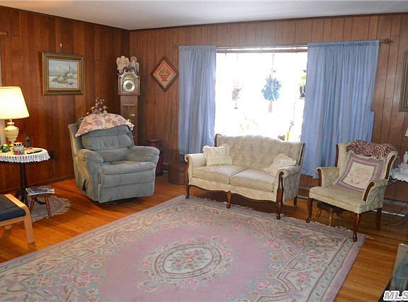5th image of 10 Brevoort Pl