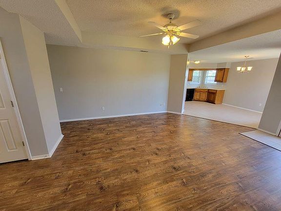 5th image of 1010 S Liberty Dr
