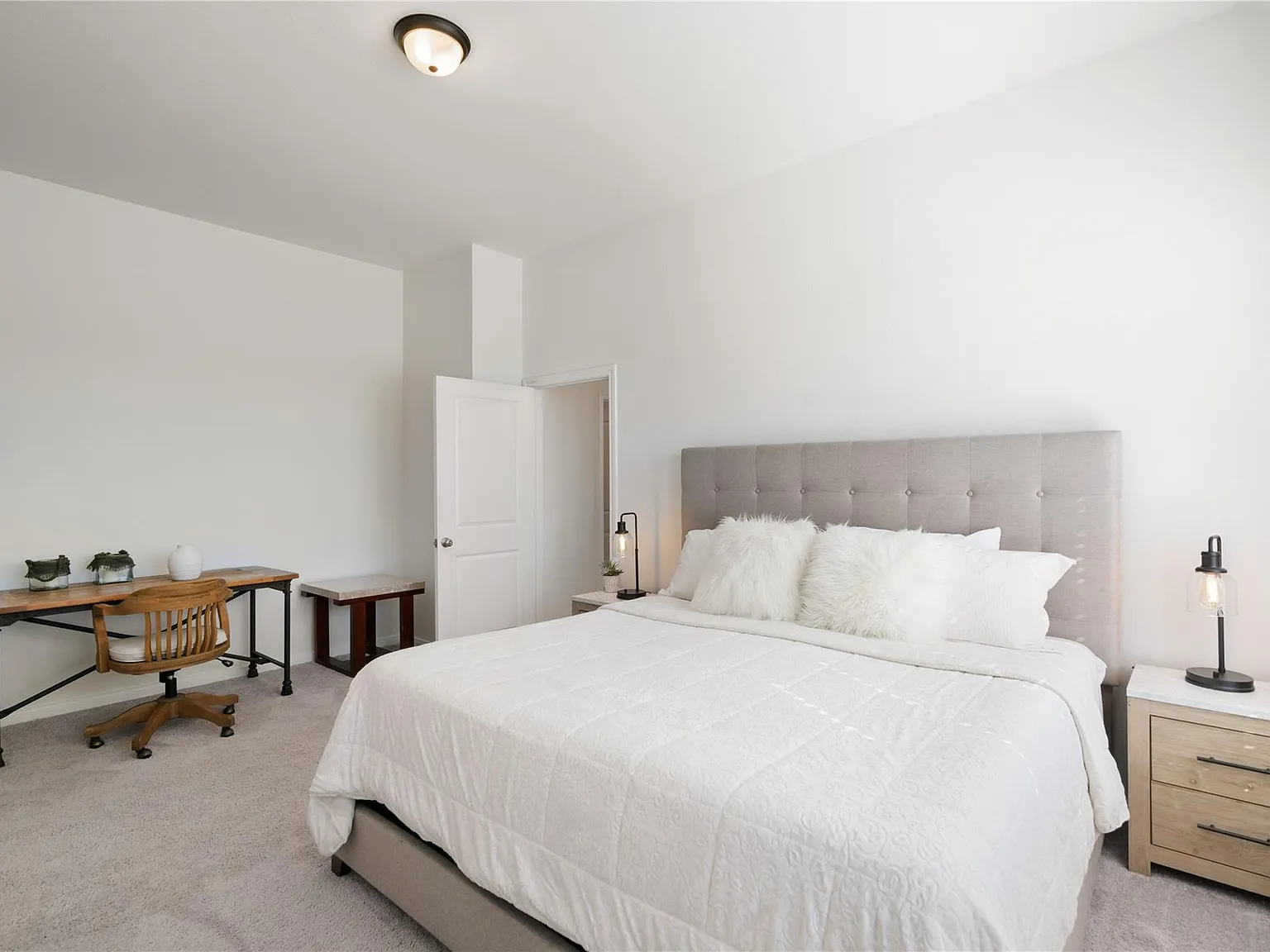 3 bed, 2.5 bath, 1646 sqft, $2,800 — Photo 3