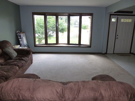 5th image of 12032 S Lockwood Ave