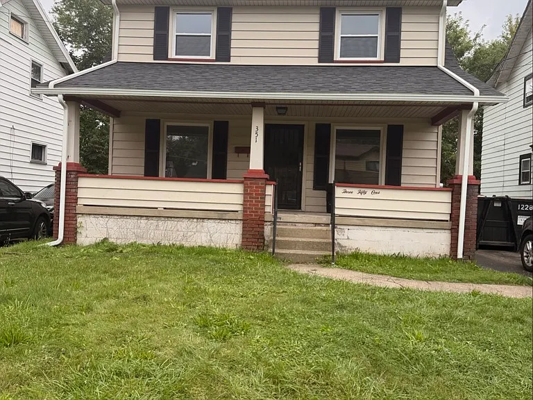 351 E Judson Ave — Photo 14