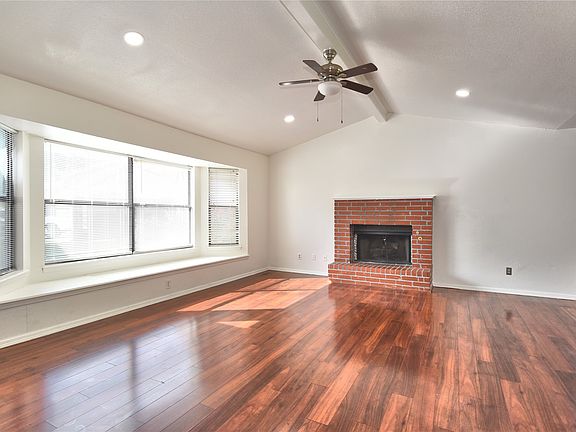 3rd image of 1521 E 75th Ct