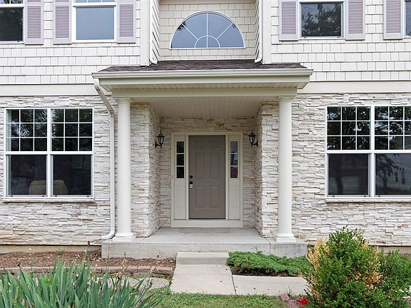 2nd image of 1499 Greystone Dr