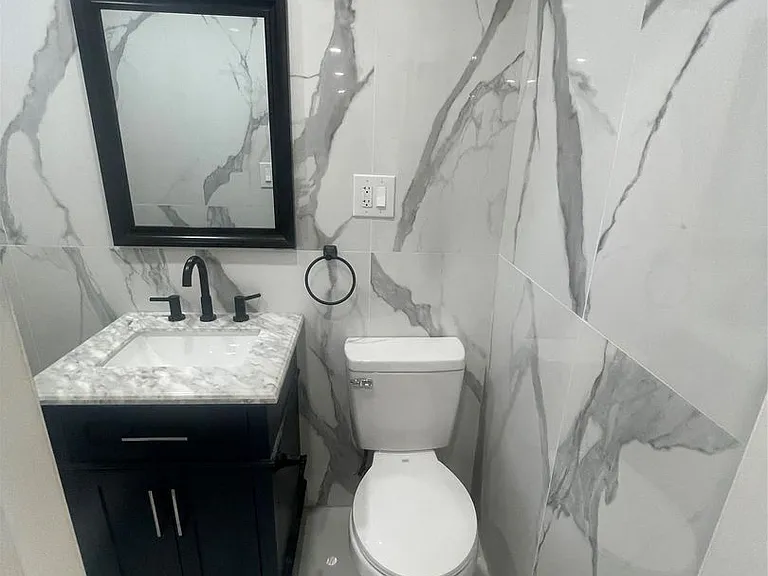 1226 Bergen Ave #1 — Photo 7