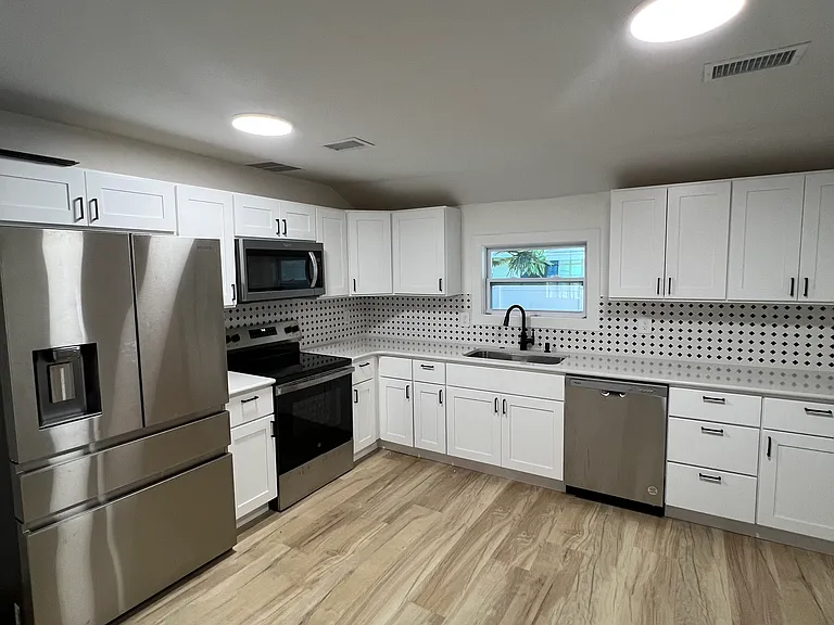 814 Minnesota Ave — Photo 14