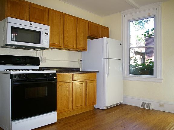 609 Taylor Ave- Kitchen