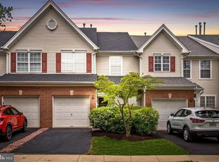 15 Chatham Ct, Robbinsville, NJ 08691