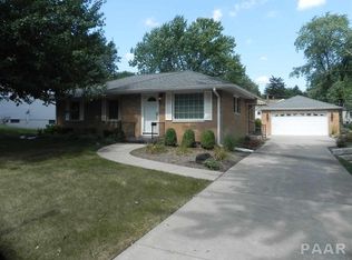 121 W Northridge Ln, Peoria, IL
