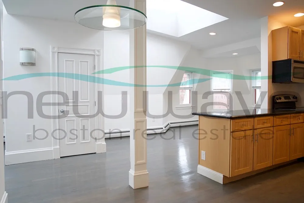 Building Photo - 195 Commonwealth Ave #9
