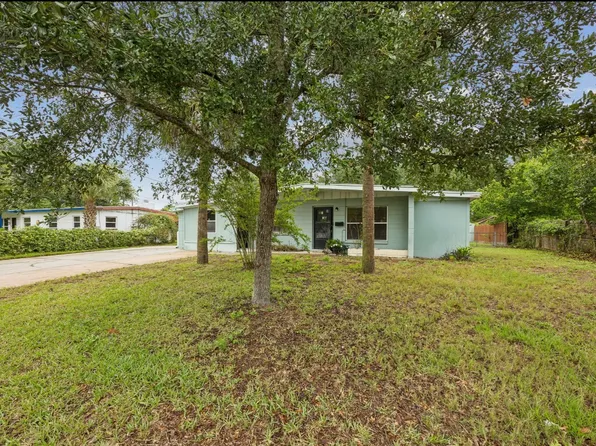 610 S 15th St, Fernandina Beach, FL 32034