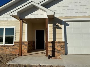 809 Harbin Dr, Ardmore, OK 73401