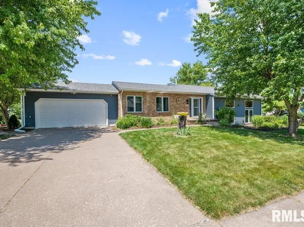 4420 E 51st St, Davenport, IA 52807
