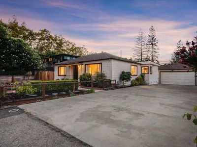 794 Encina Grande Dr, Palo Alto, CA, 94306